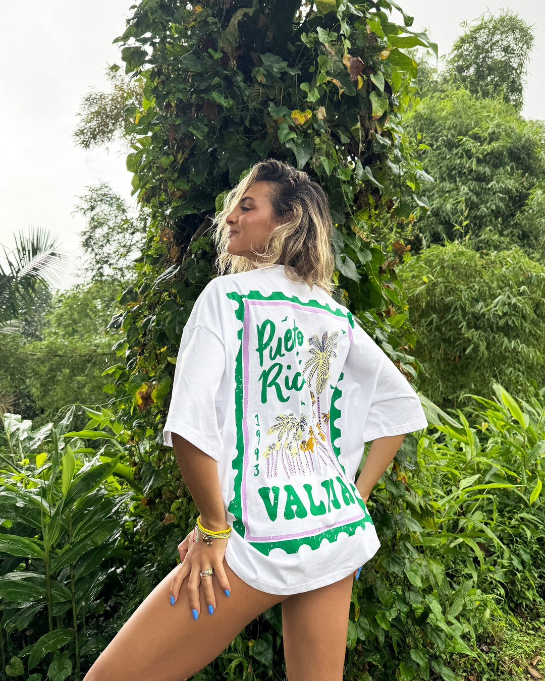 Valija Arte Sello Top handmade t-shirt featuring a vibrant Puerto Rico design in green and white