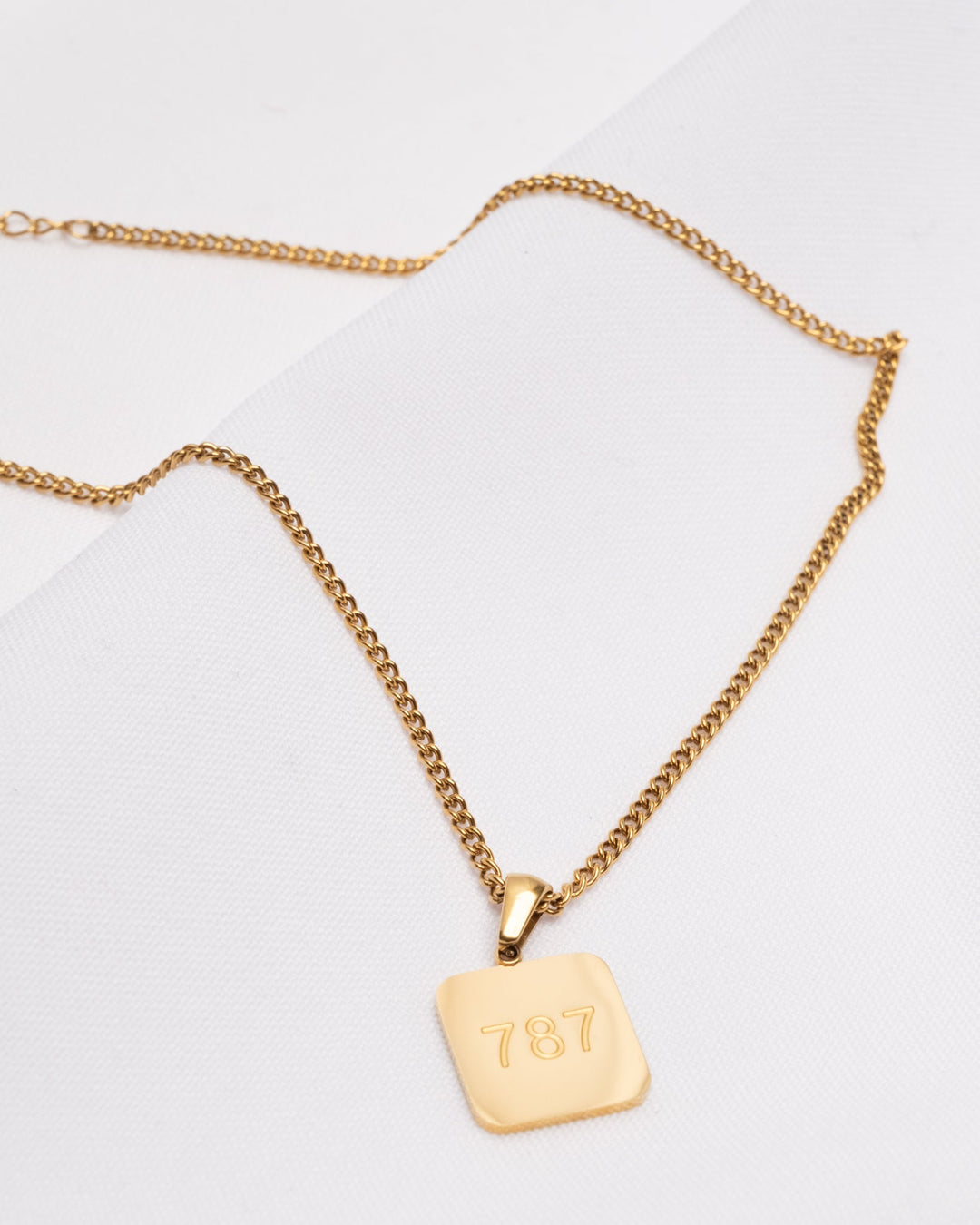 Isla del Encanto 787 Reversible Gold Pendant Necklace