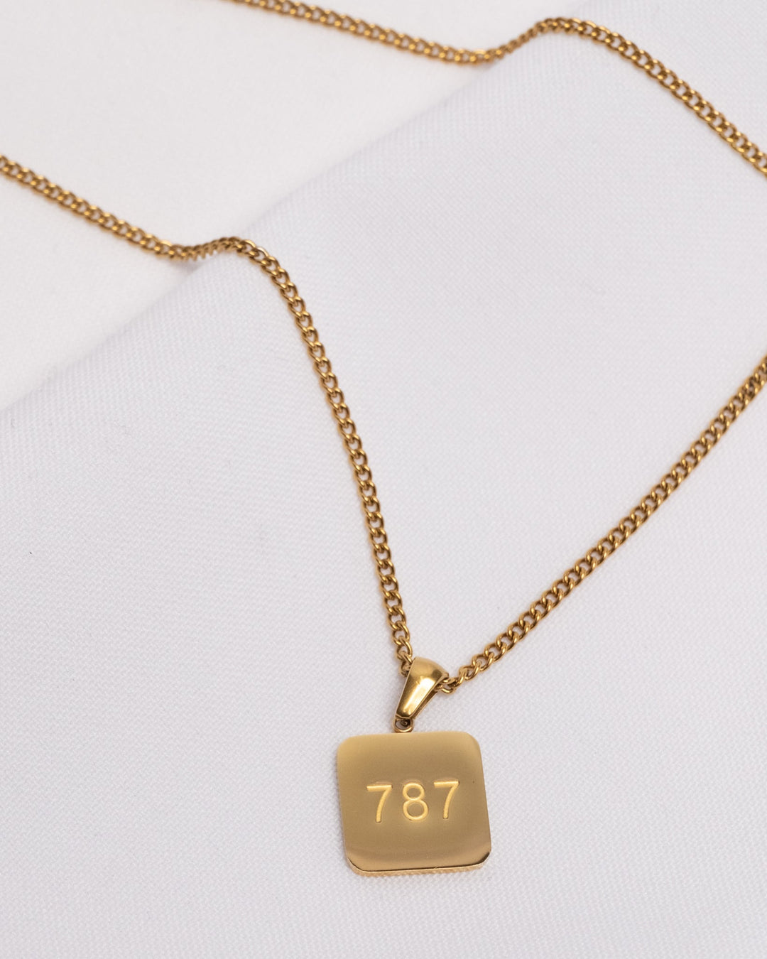 Isla del Encanto 787 Reversible Gold Pendant Necklace