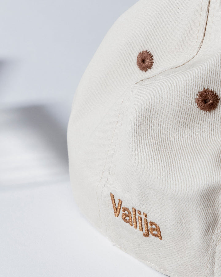 Valija Del Mar Y El Sol souvenir cap in beige with embroidered logo detail