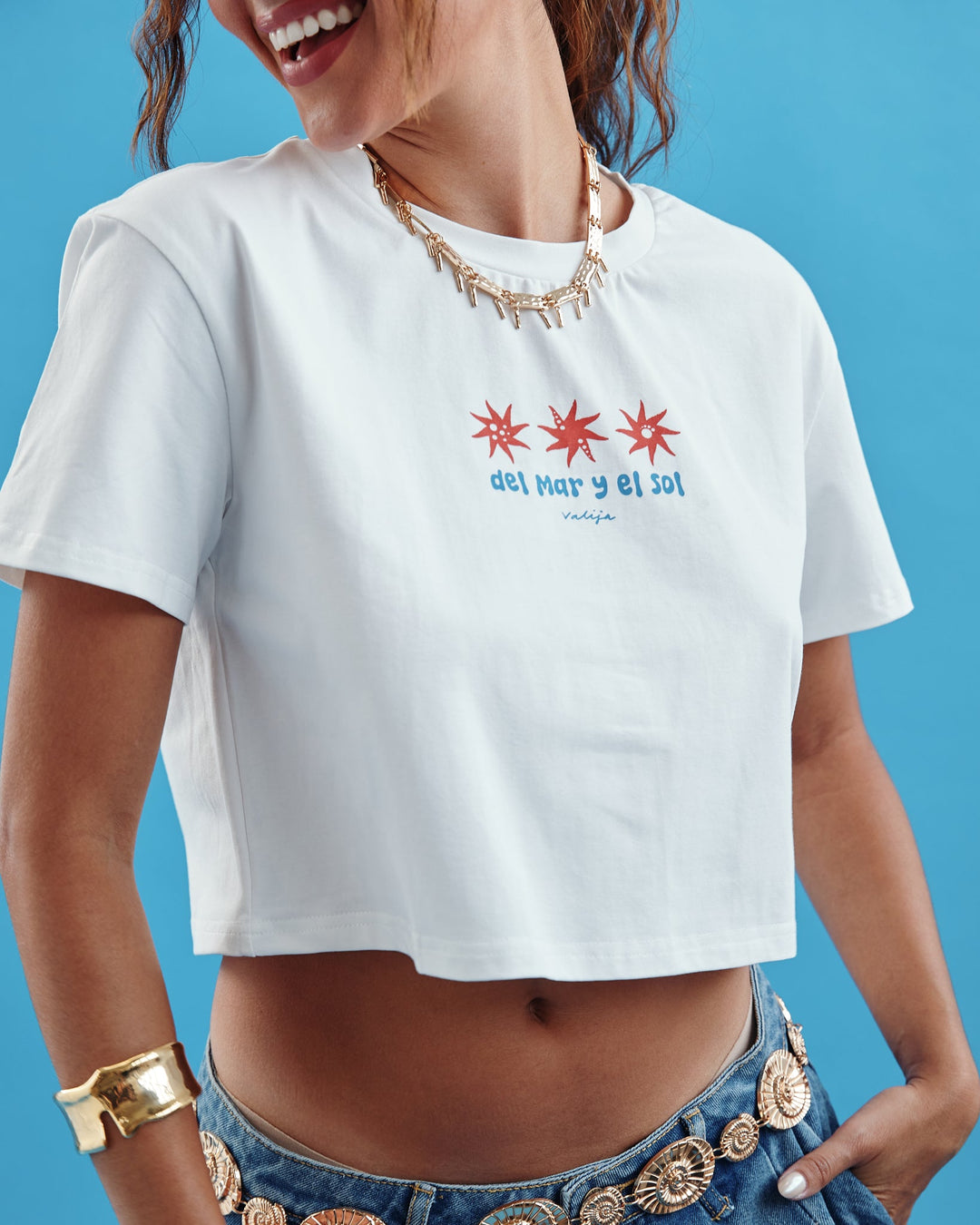 Valija Puerto Rican crop top in white with colorful design, perfect for casual summer wear