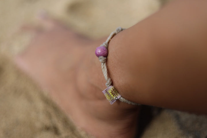 Puerto Rican happiness bracelet featuring a vibrant bead and lightweight cord design suitable for beachwear