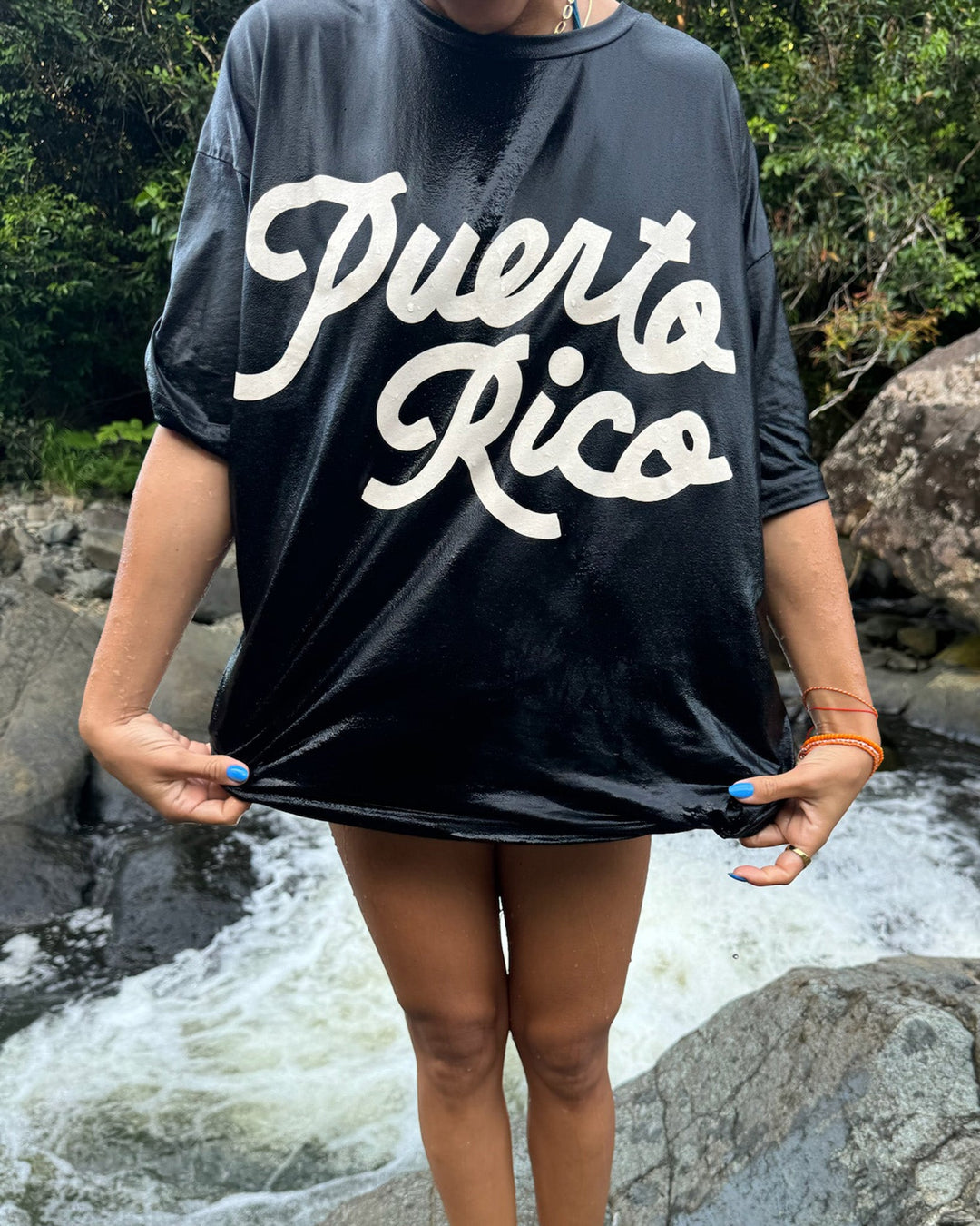 Valija Puerto Rico graphic t-shirt in black with oversized fit, perfect for casual outings