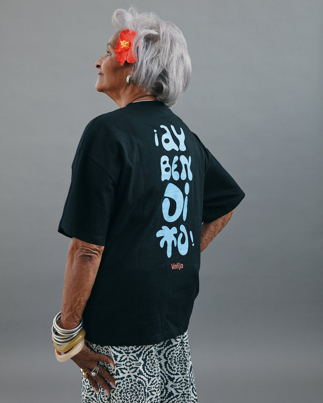 Valija Ay Bendito graphic T-shirt in black featuring bold lettering on the back