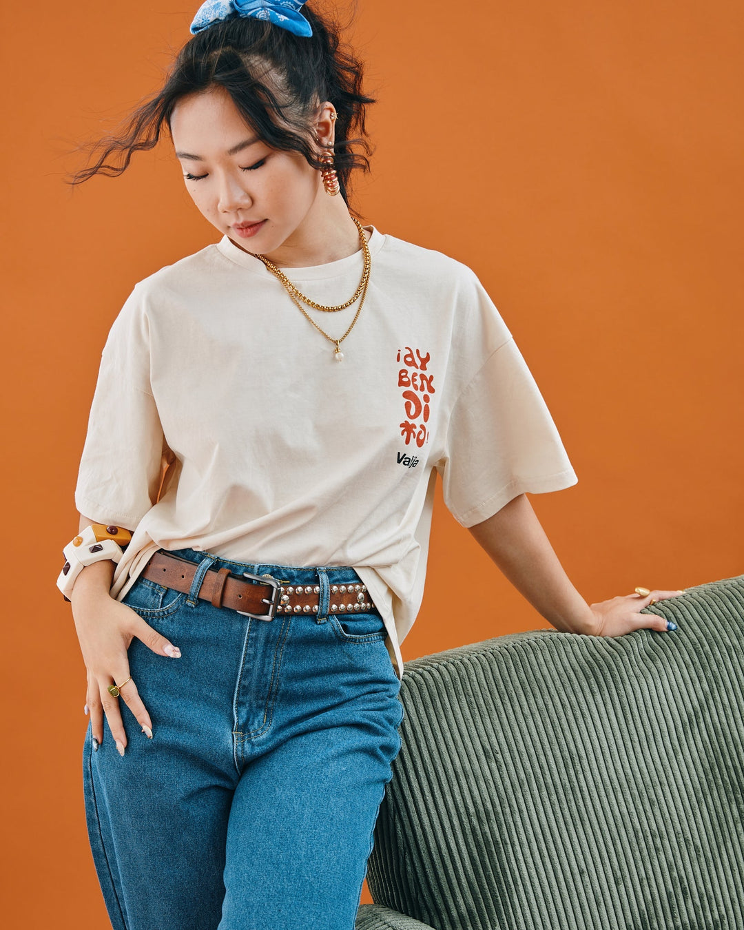 Valija Ay Bendito graphic T-shirt in cream color featuring a vibrant design for casual style